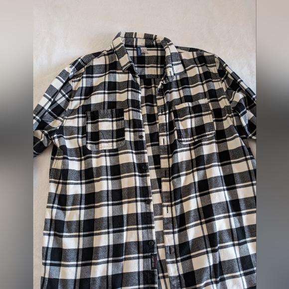H&M Plaid Shirt - Picture 2 of 5